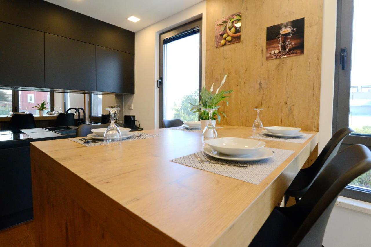 Novi Apartman Beti Blizu Plaze S Besplatnim Parkingom, Puntamika - Zadar Apartment Exterior photo
